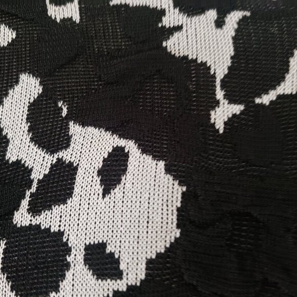 St John Couture Jacket/Sweater size 6 golden buttons and hidden hooks - Picture 13 of 15